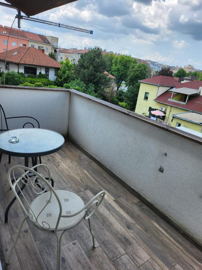 Appartement Apartman Buzanova 001 à Zagreb Extérieur photo