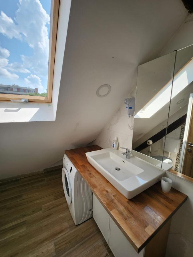 Appartement Apartman Buzanova 001 à Zagreb Extérieur photo